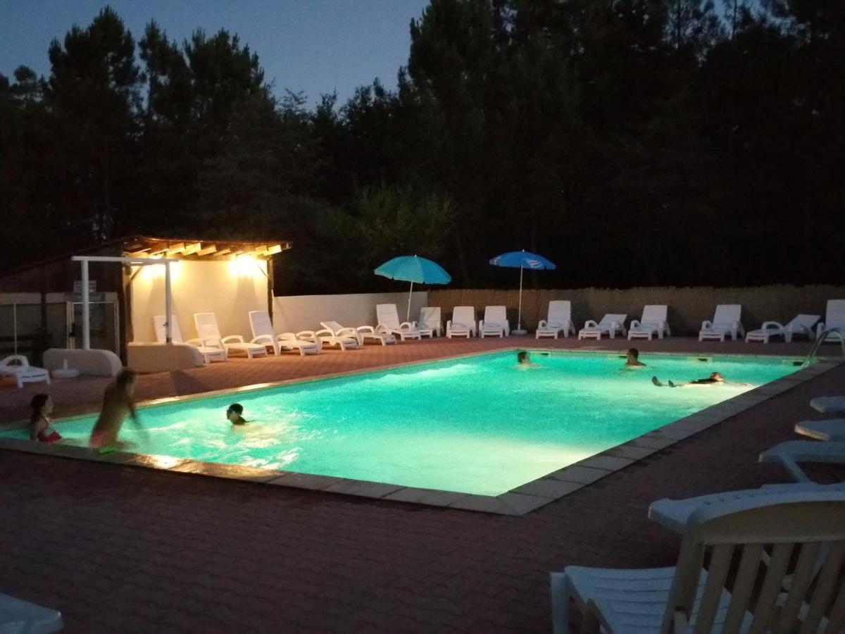 Les Palafitos Hotel Luglon Buitenkant foto
