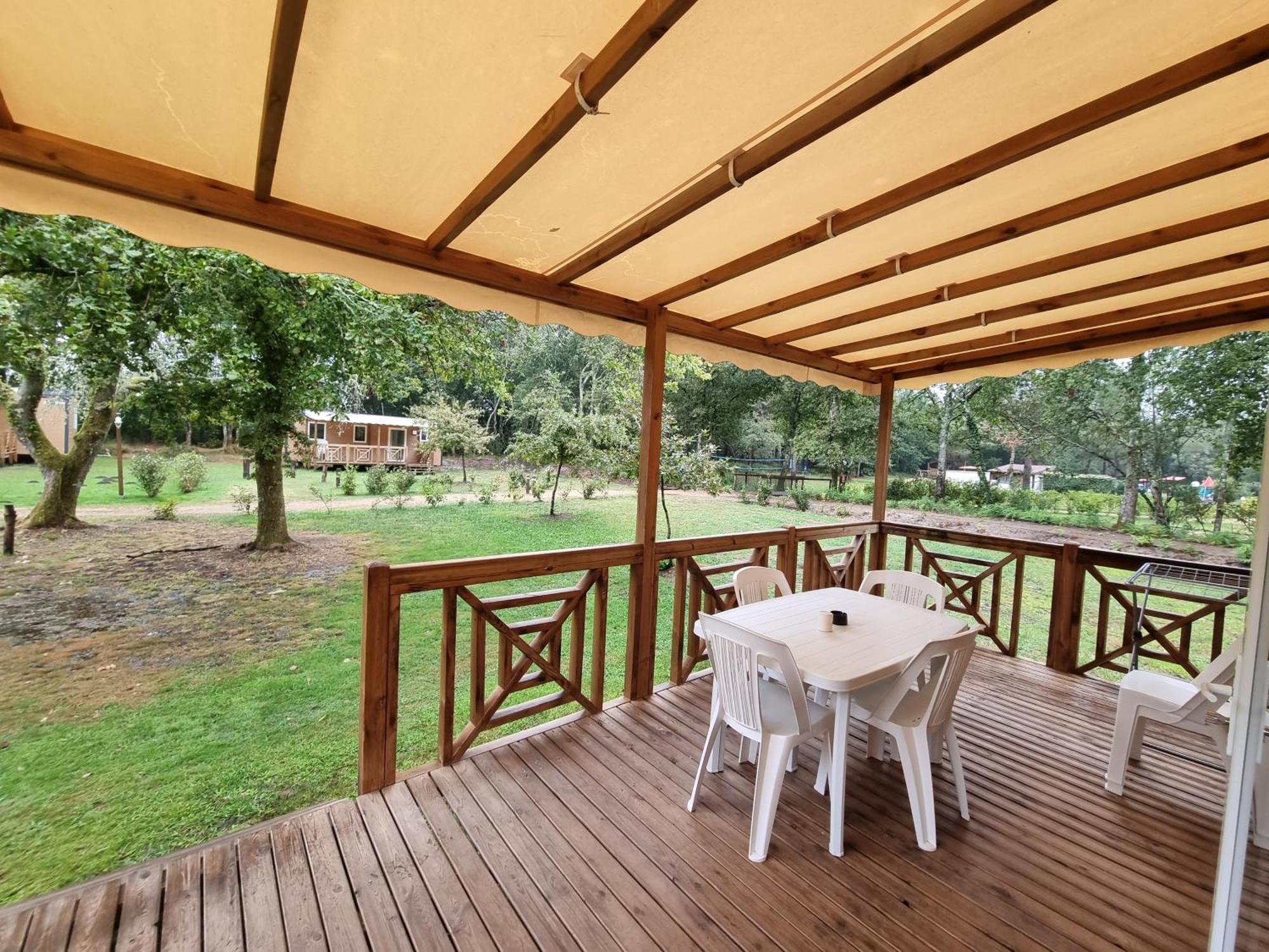 Les Palafitos Hotel Luglon Buitenkant foto
